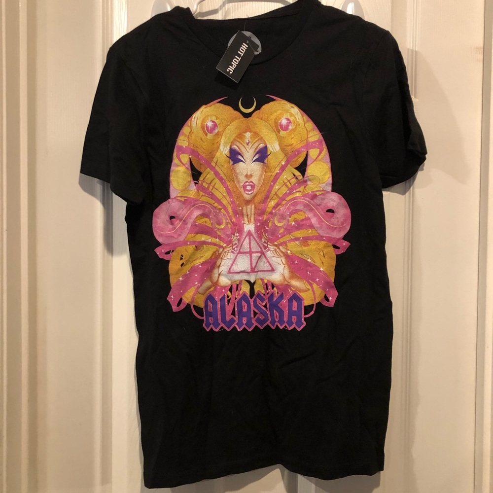 Drag Queen Alaska Anime Shirt